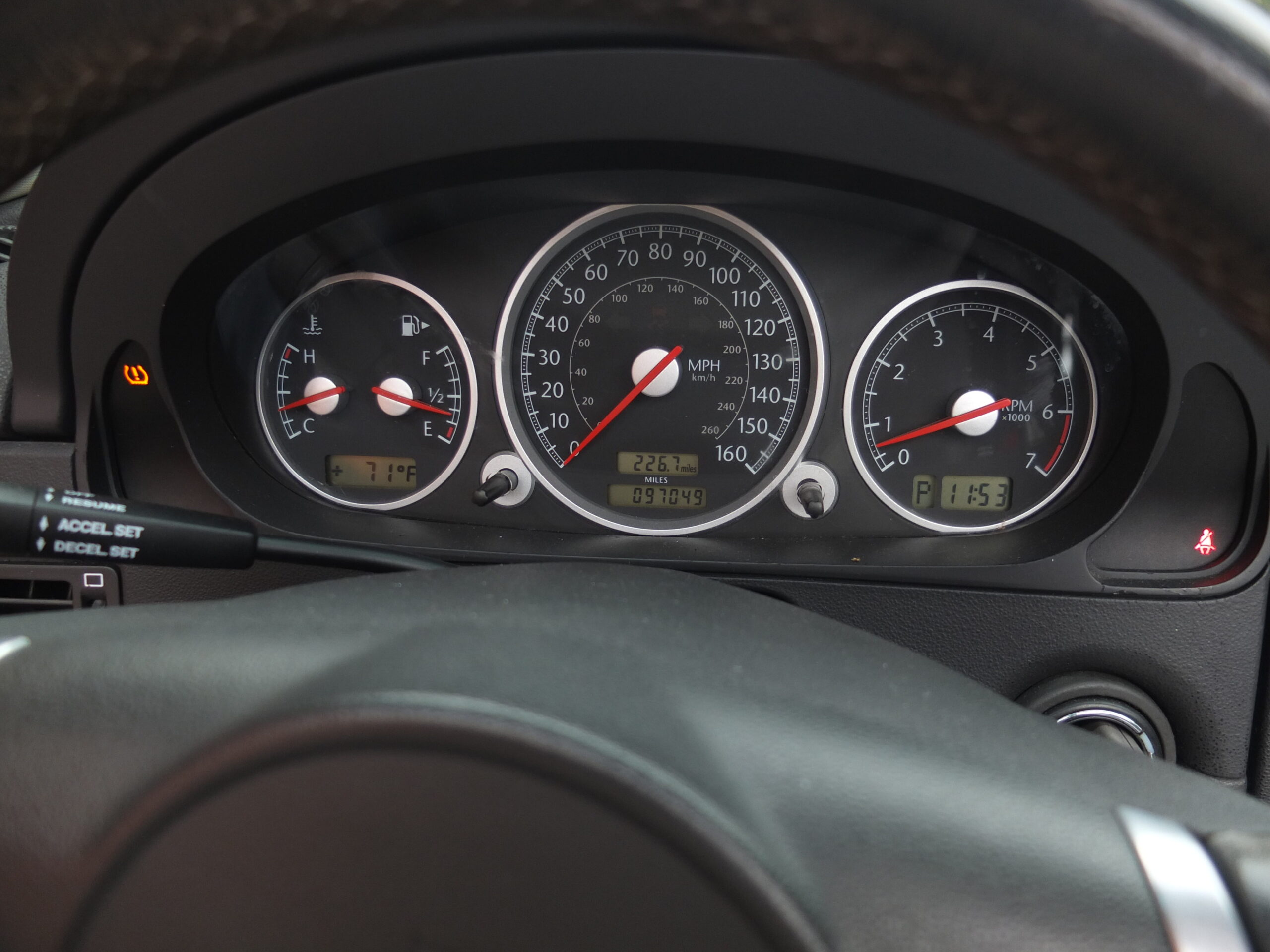 Chrysler Crossfire Check Engine Oil Level