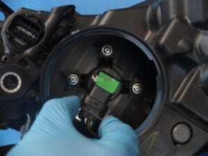 Hyundai Elantra Low Beam Headlight Bulb Replacement