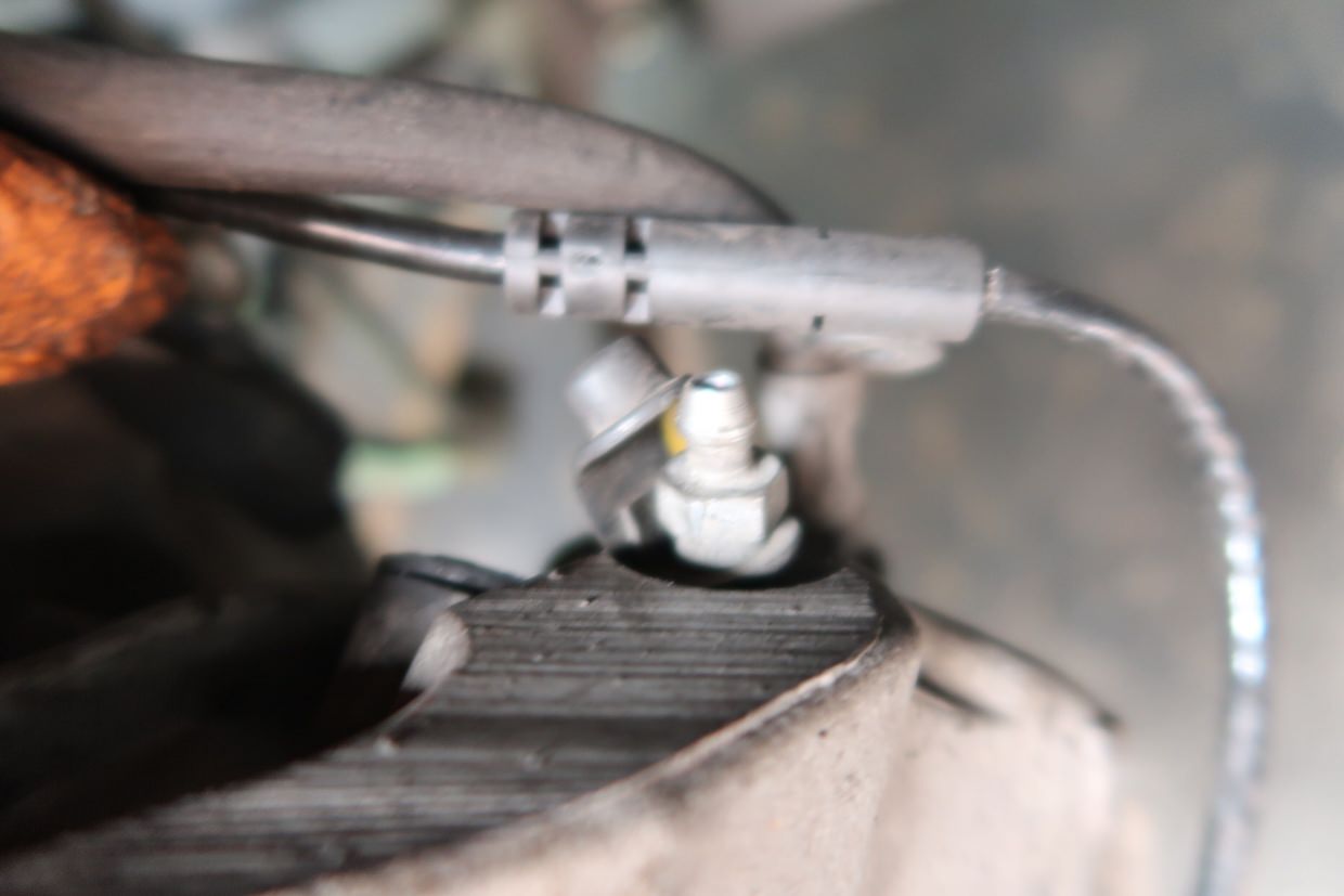 BMW Brake Pad Wear Sensor Replacement Guide YOUCANIC