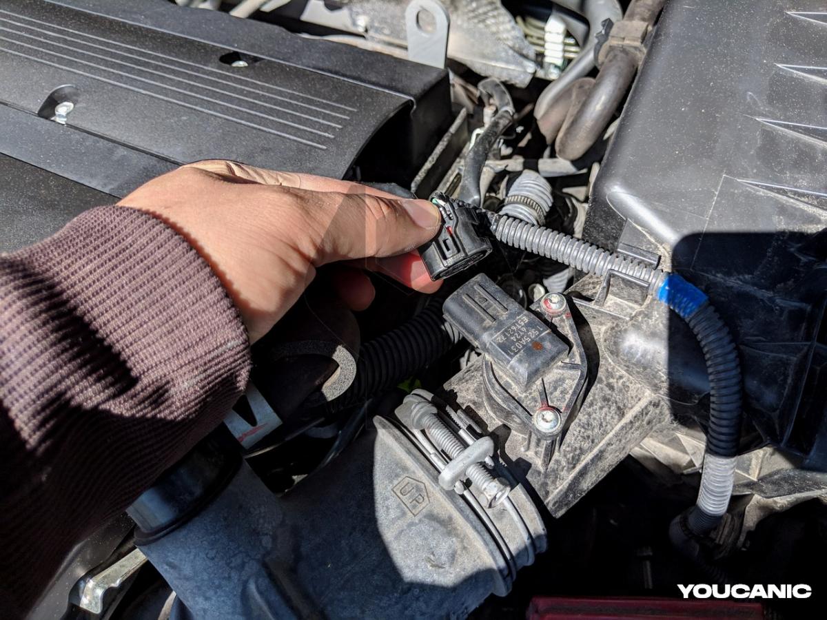 Mitsubishi Mass Air Flow Sensor Replacement