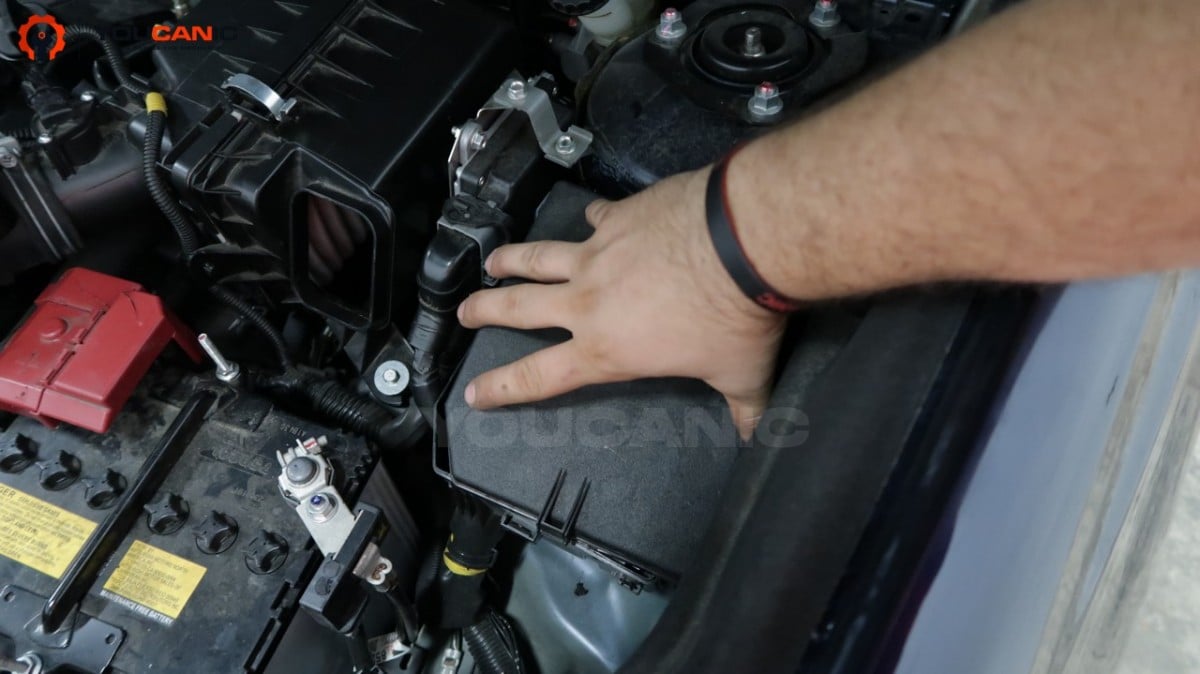 Mitsubishi Fuse Box Locations & Check Blown Fuses