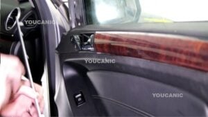 Mercedes-Benz Install Door Panel