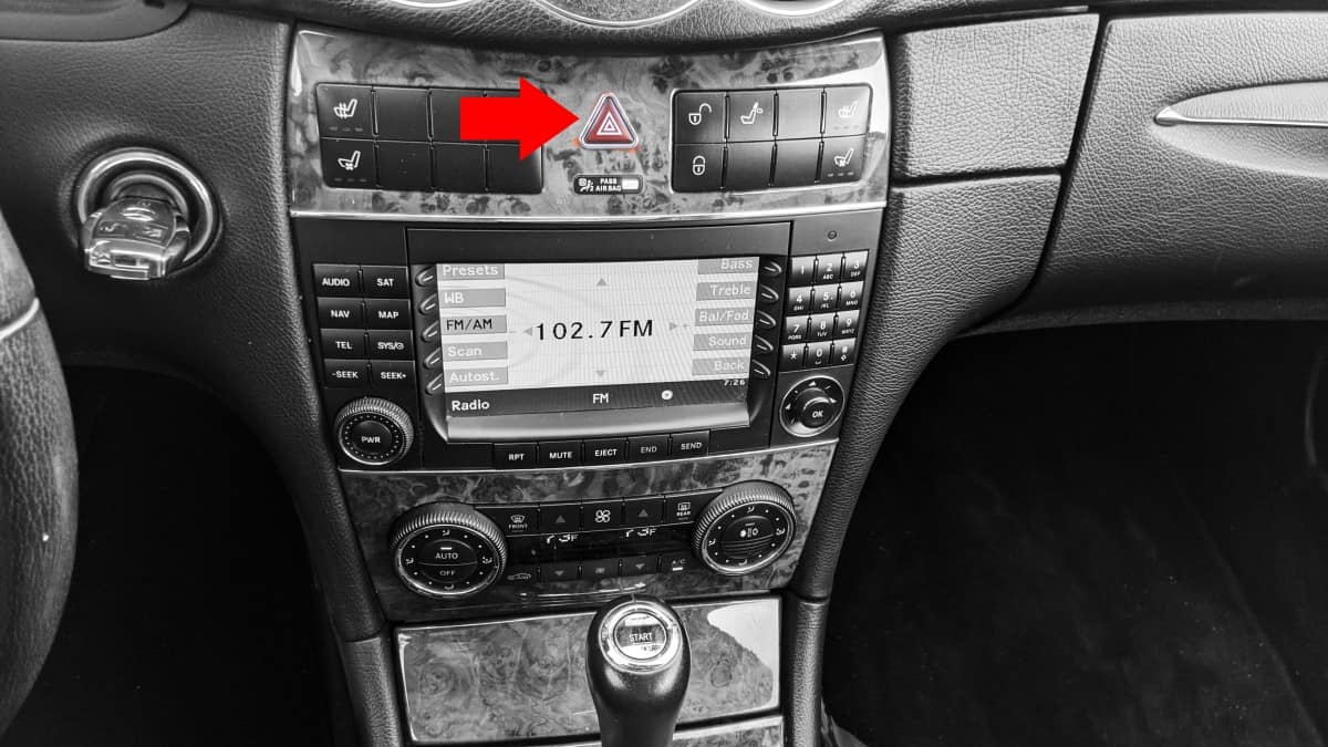 Hazard Light - Mercedes-Benz How To Turn On Emergency Lights