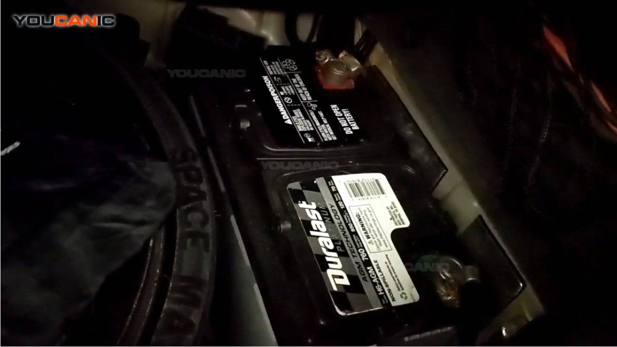 Mercedes Benz Sl Class R230 Battery - Battery Location Mercedes-Benz Sl-Class R230 Sl500 Sl550