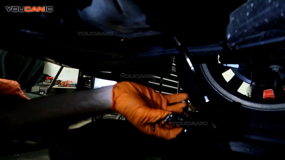 Mitsubishi Oil Change