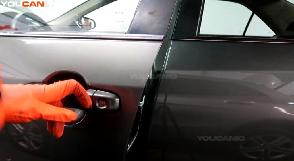 Toyota Camry - Unlock Door If Battery Is Dead