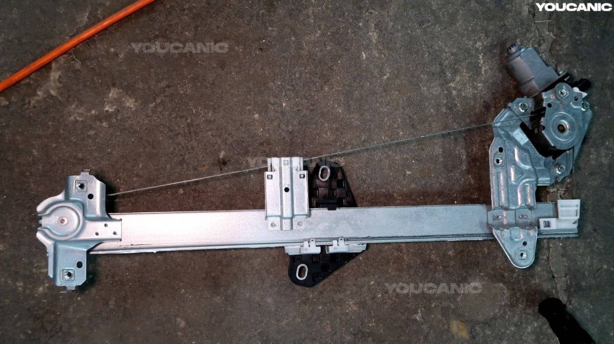 Youcanic Img 1996 1 - Honda Fit Replace Window Regulator
