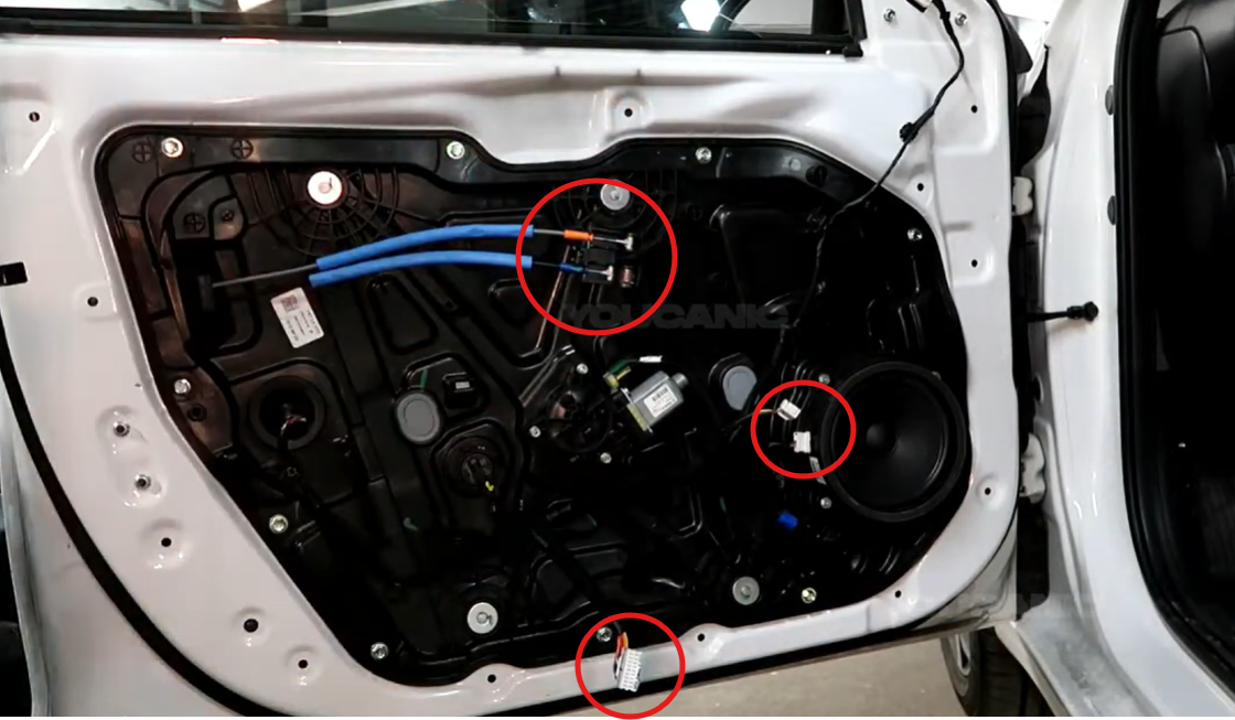 Kia Door Panel Installation1 - 2019 Kia Forte Door Window Replacement