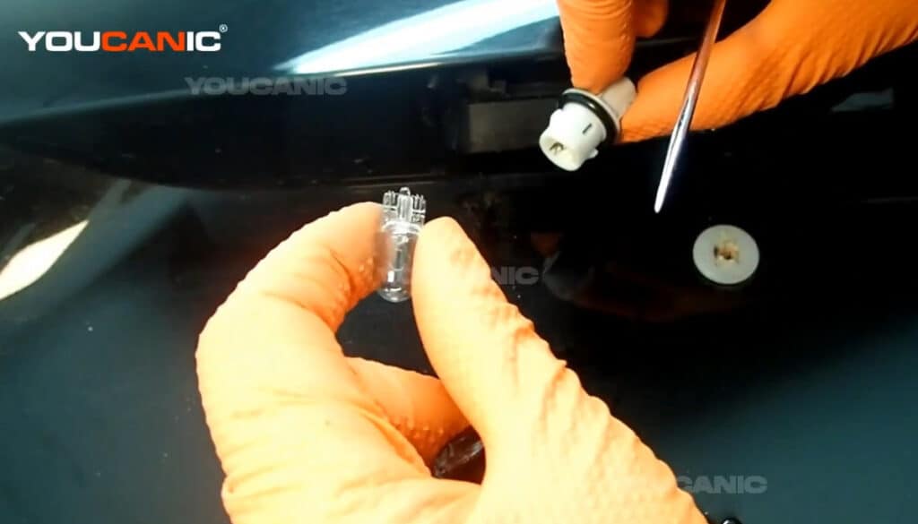 2017+ Nissan Rogue Sport License Plate Light Bulb Replacement