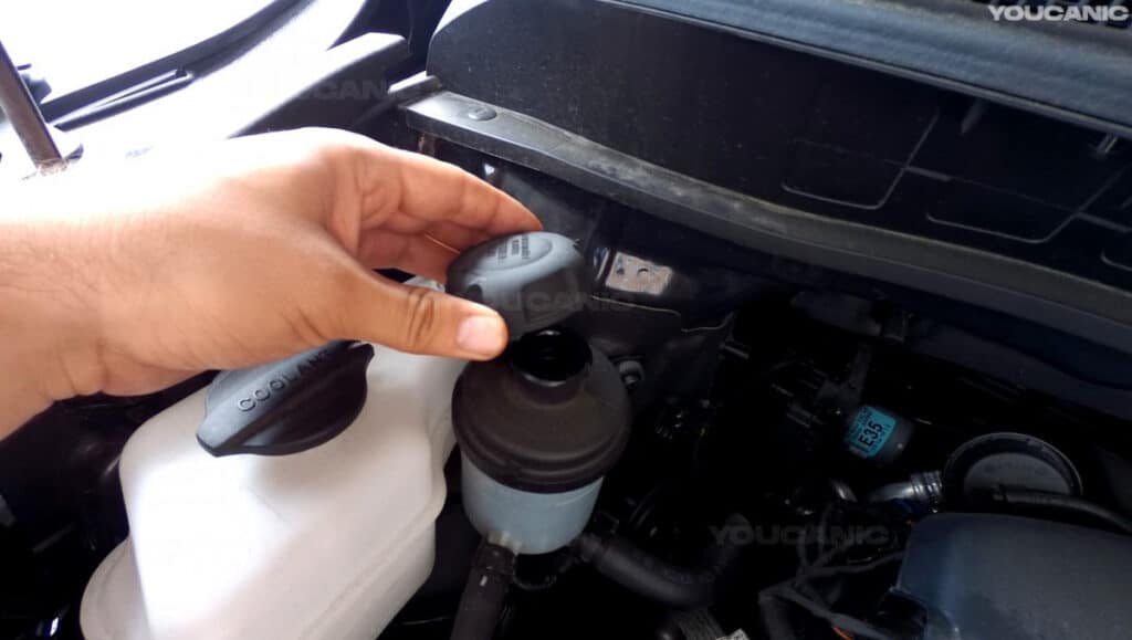 2015–2021 Kia Sedona Check + Add Power Steering Fluid
