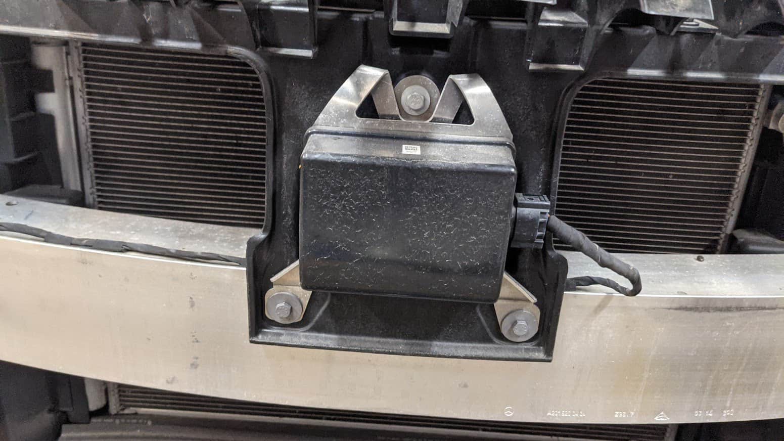 Dispance Autonomus Radar Sensor Location Distance Self Drive Brake Cruise Control - Acura - Radar Obstructed: Some Driver Assist Systems Cannot Operate