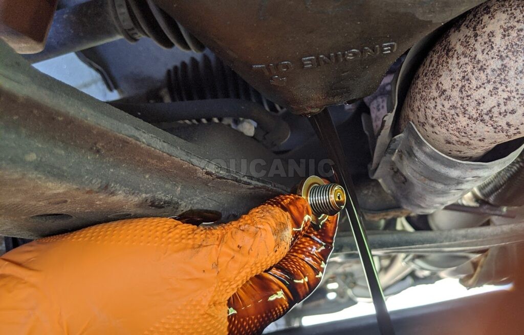 Drain Oil Drip - Hyundai Engine Oil Change Diy