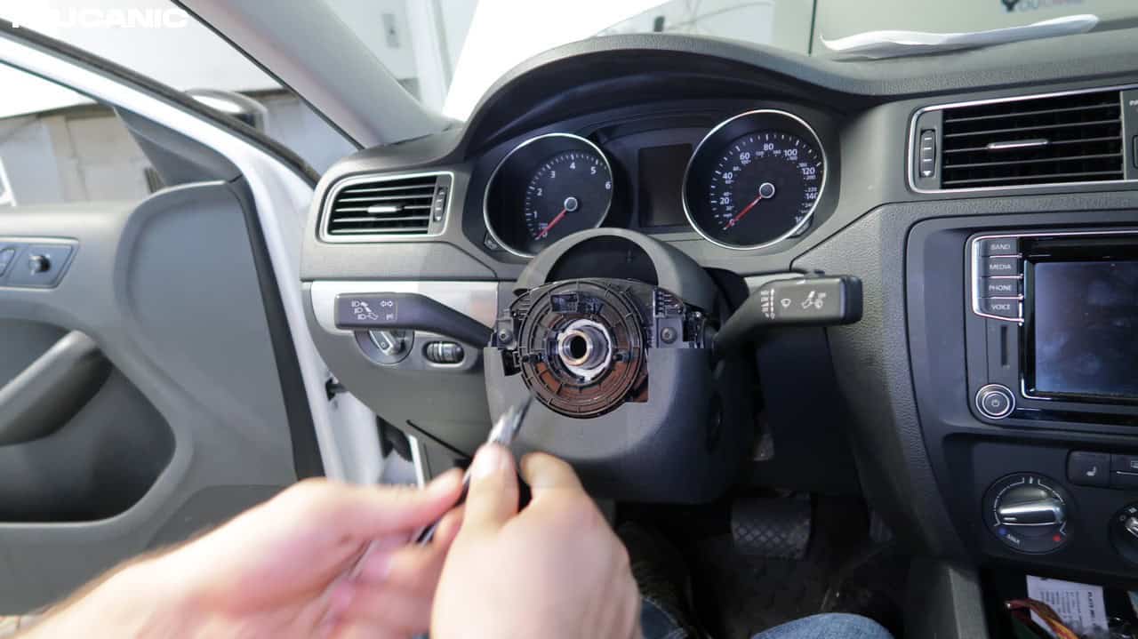 Youcanic Img 2006 - Volkswagen Airbag Light On: Common Causes