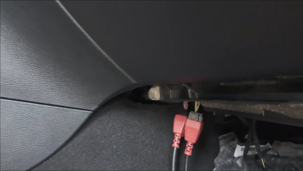 Jeep Grand Cherokee Wk 2018 2024 - Fca Chrysler Jeep Dodge Fiat Ram Security Gateway Module Location